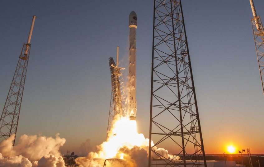 Atterraggio del Falcon 9 su chiatta